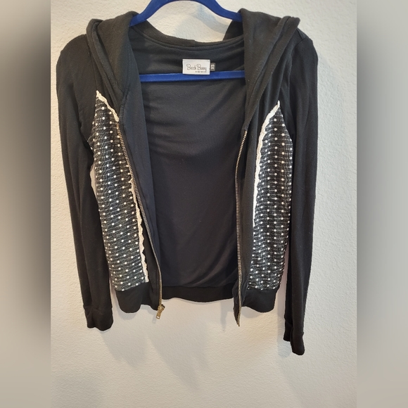 BEACH BUNNY LOUNGEWEAR SET 2PC. SIZE XS - Picture 4 of 14